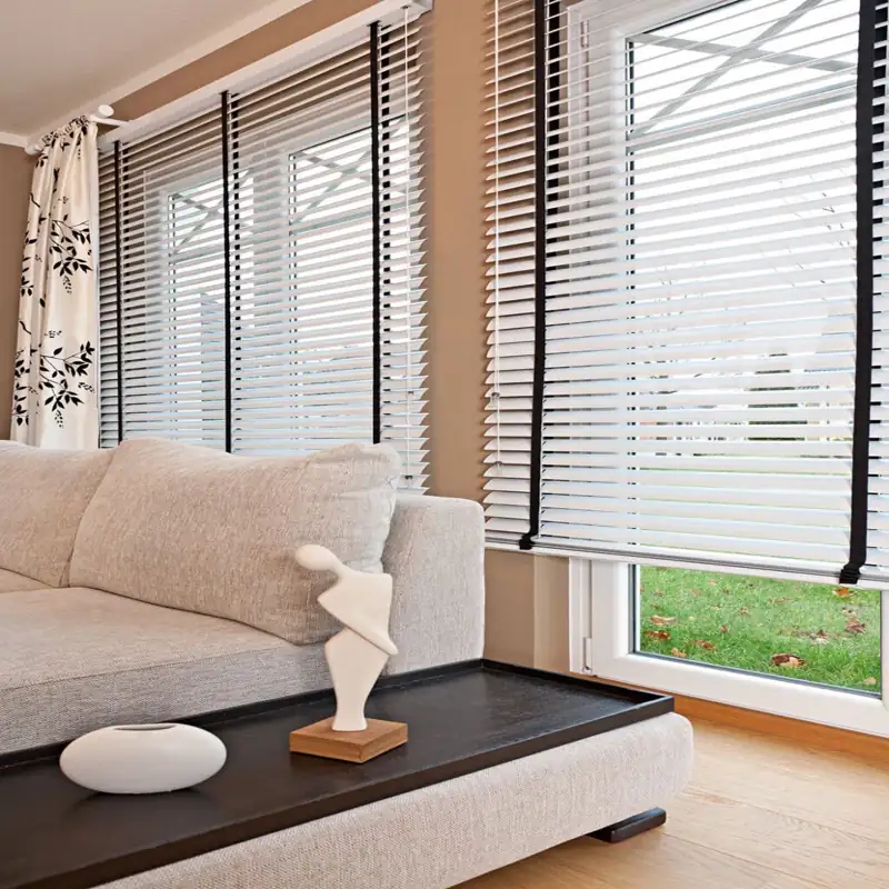 Get Durable Venetian Blinds For Living rooms in dubai
