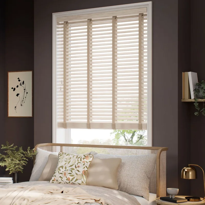 Get Premium Wooden Blinds For Bedrooms in Dubai At Reasonable Price